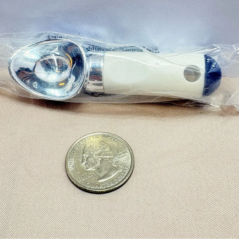 Tupperware White and Blue Ice Cream Scoop Magnet
